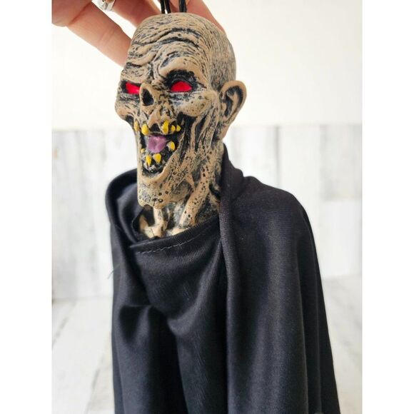 Paper magic mini zombie skeleton scary hanging Halloween prop office home decor - Picture 6 of 7